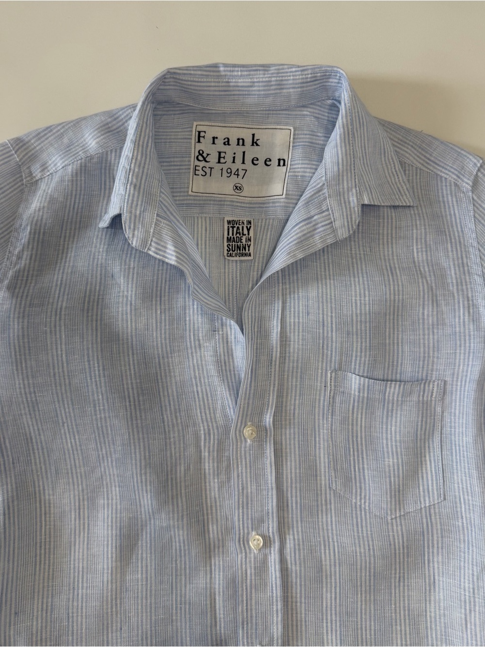 Frank & Eileen Women’s Size XS White Pale Blue Striped Button-Down Shirt - Picture 3 of 7